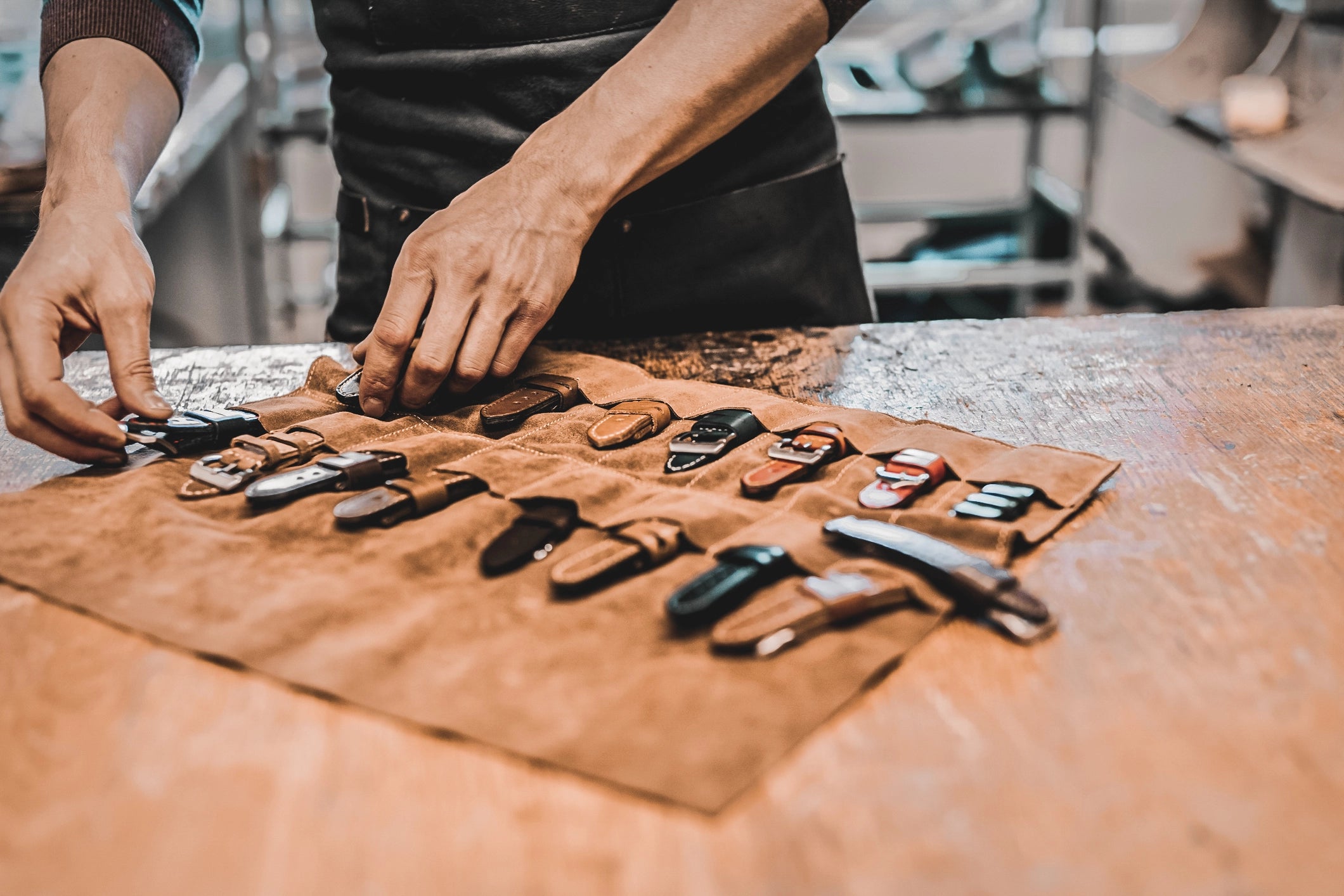 The elegance of handmade leather straps for the Apple Watch: style and quality combined